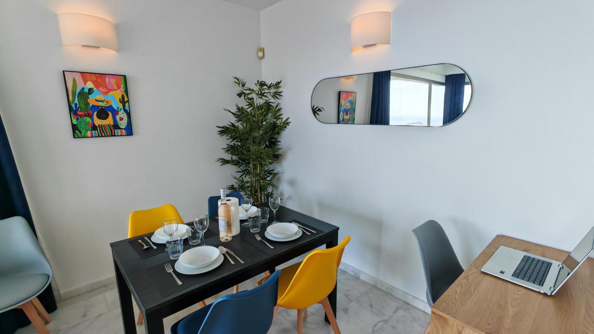 High Rise - Sea Views - Torre Lugano Apartamento *
